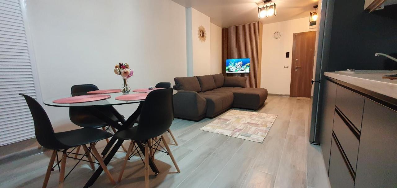 Helin Apartament By Alezzi N10 Năvodari Exteriör bild